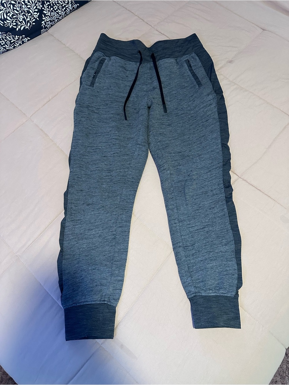lululemon athletica Get Going Jogger, Size 6, 28.5”